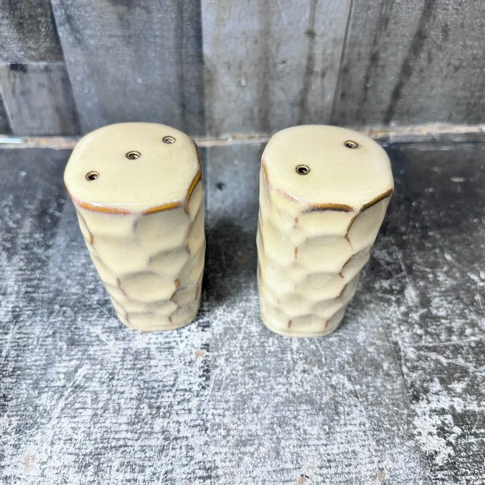 Sango‎ Continental Beige Salt & Pepper 7376042 UNUSED